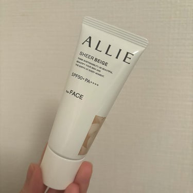 アリィー クロノビューティ カラーチューニングUVのクチコミ「ALLIE様のプロモーションに参加中です。
 
🌟アリィー ノーファンデUV 03
シアー ベ.....」（2枚目）