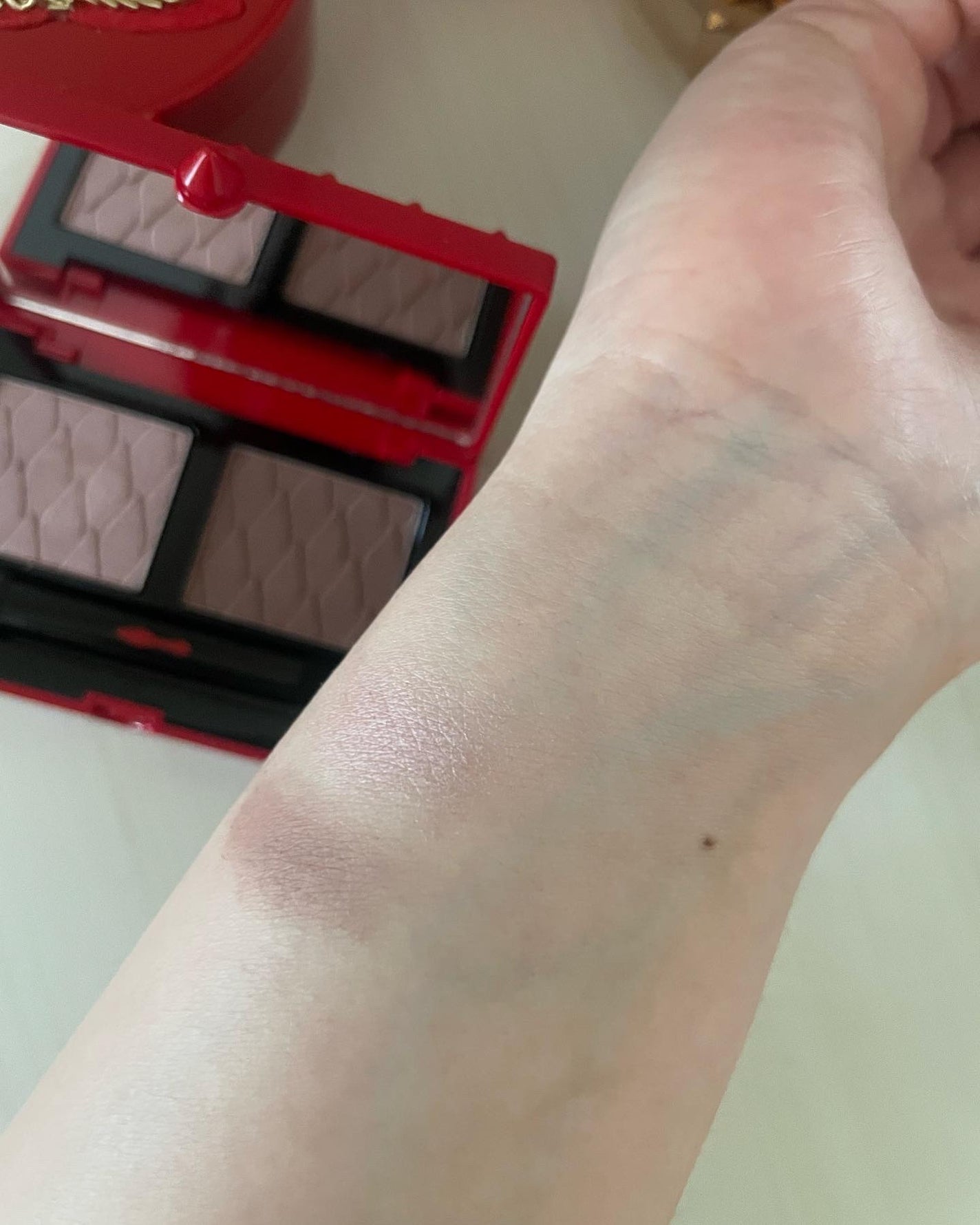 アブラカダブラ ルデュオ/クリスチャン ルブタン/アイシャドウパレットを使ったクチコミ(4枚目)