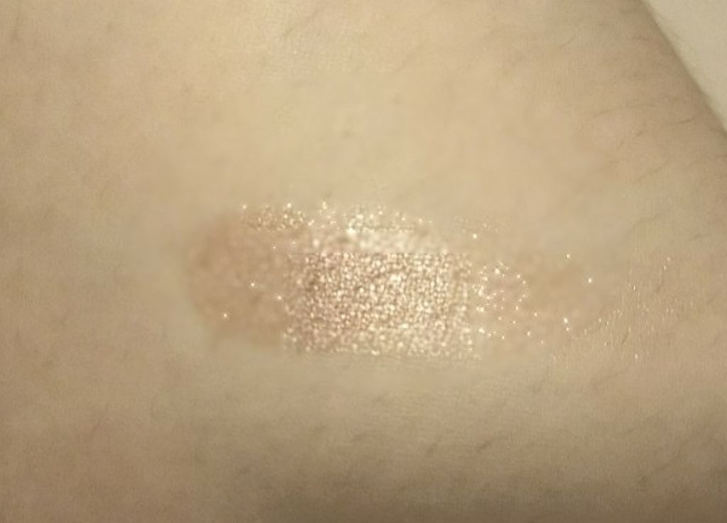 シャドーカスタマイズ/MAJOLICA MAJORCA/単色アイシャドウを使ったクチコミ(3枚目)