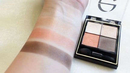 リアルクローズシャドウ/excel/アイシャドウパレットを使ったクチコミ(2枚目)