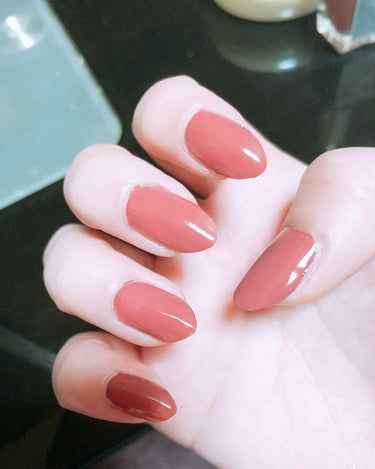 ネイル💅変えてみました♡

最近は、ネイリストの人のお仕事
見せてもらったりして
ちょっと勉強になりました！

わたしは相変わらずワンカラー笑