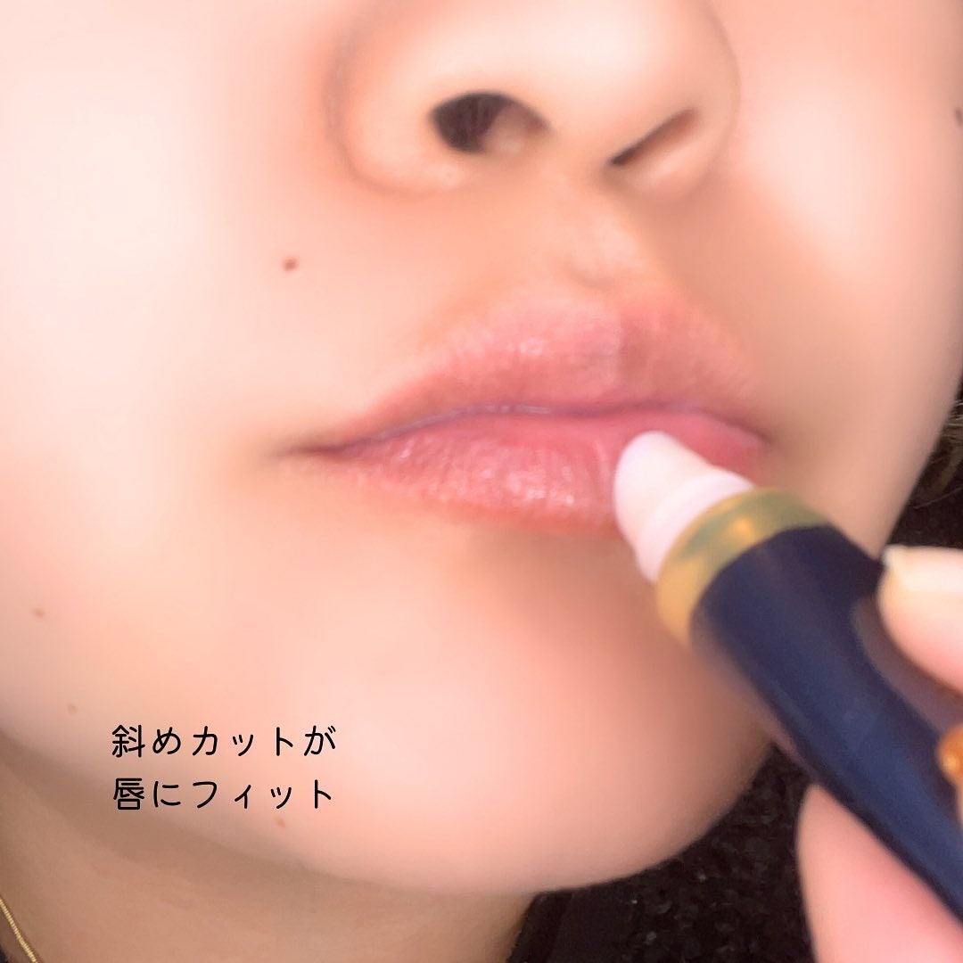 ニベア ロイヤルブルーリップ 濃密美容ケア/ニベア/リップ美容液を使ったクチコミ(2枚目)