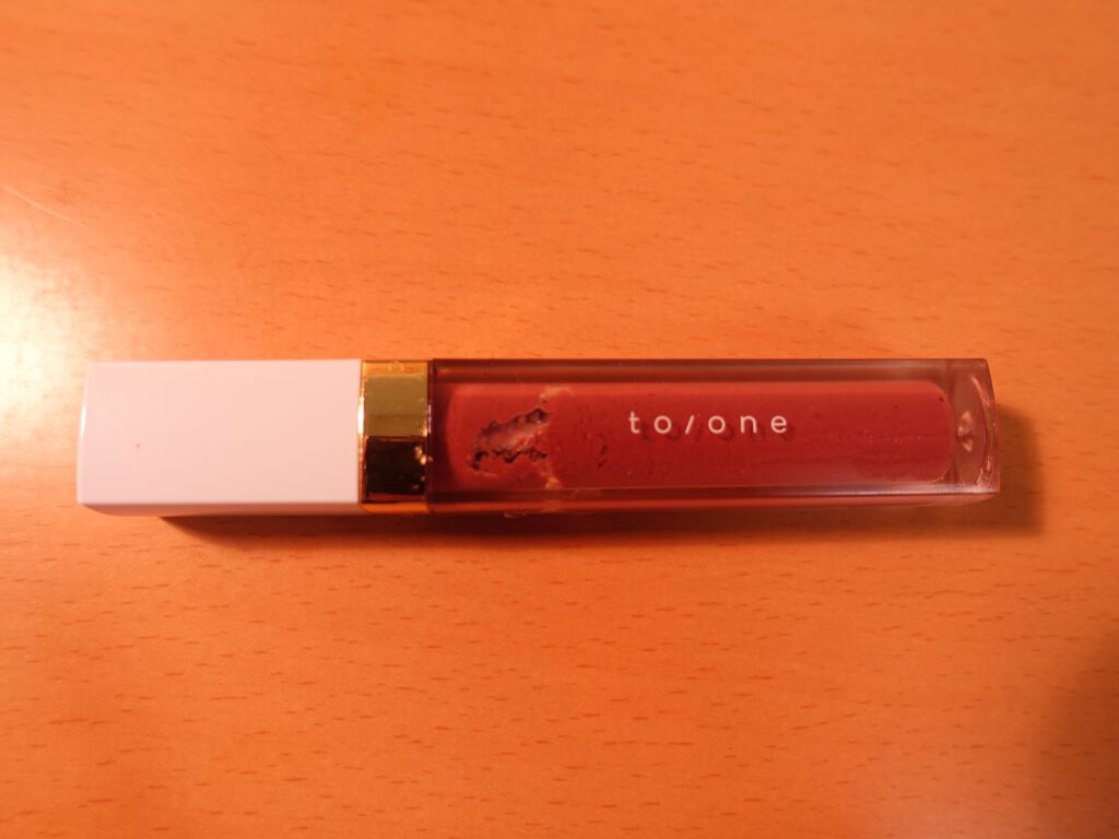 トーン ペタル エッセンス グロス/to/one/リップグロスを使ったクチコミ(1枚目)