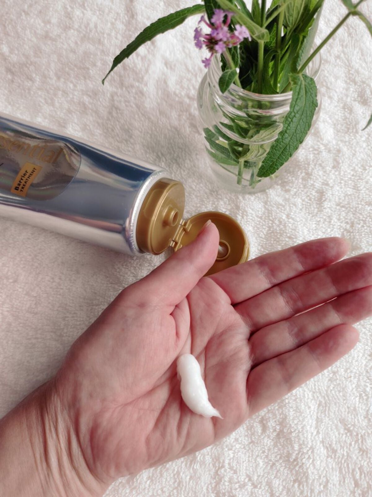 髪のキメ美容バリアトリートメント/エッセンシャル/洗い流すヘアトリートメントを使ったクチコミ(2枚目)