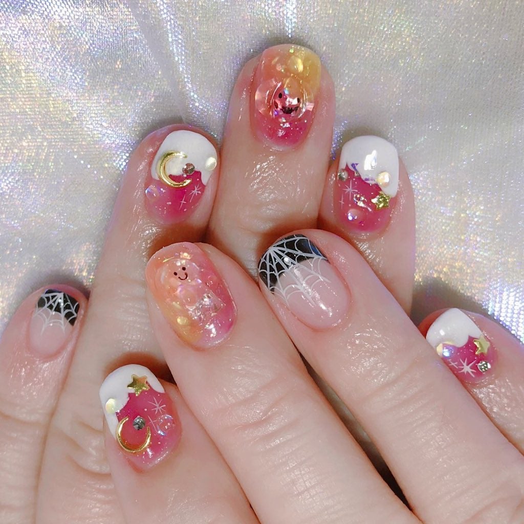なかやまちえこ on LIPS 「おばけとジャックオランタンが隠れ潜んでます🎃⠀⠀#nail#n..」(1枚目)