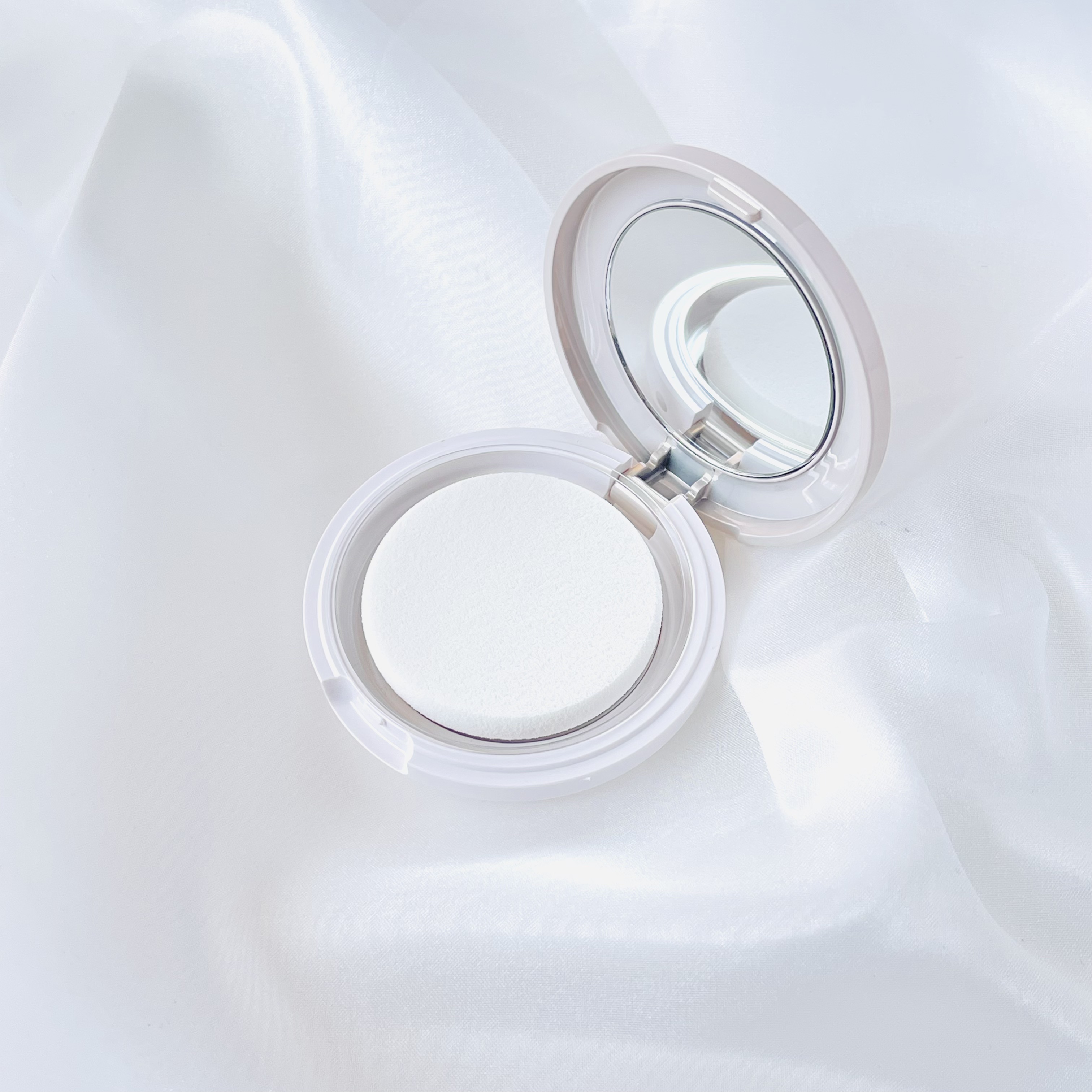 リズムシームレスウェア/TWANY/化粧下地を使ったクチコミ（2枚目）