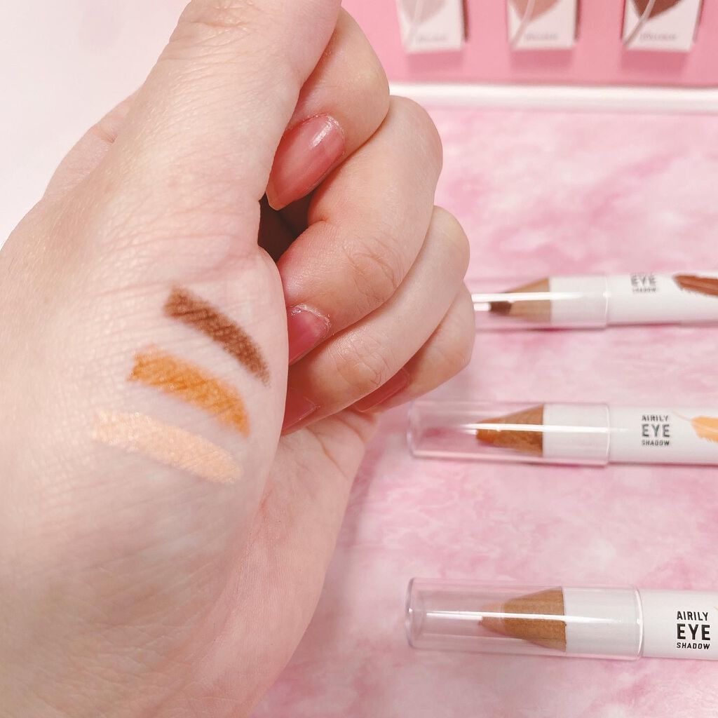 ジョイココ エアリーアイシャドウ/Joy.coco(ジョイココ)/単色アイシャドウを使ったクチコミ（2枚目）