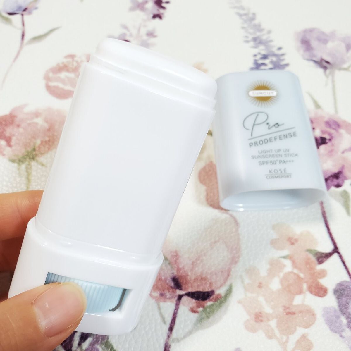 プロディフェンス ライトアップUV スティック/サンカット®/日焼け止めスティックを使ったクチコミ(4枚目)