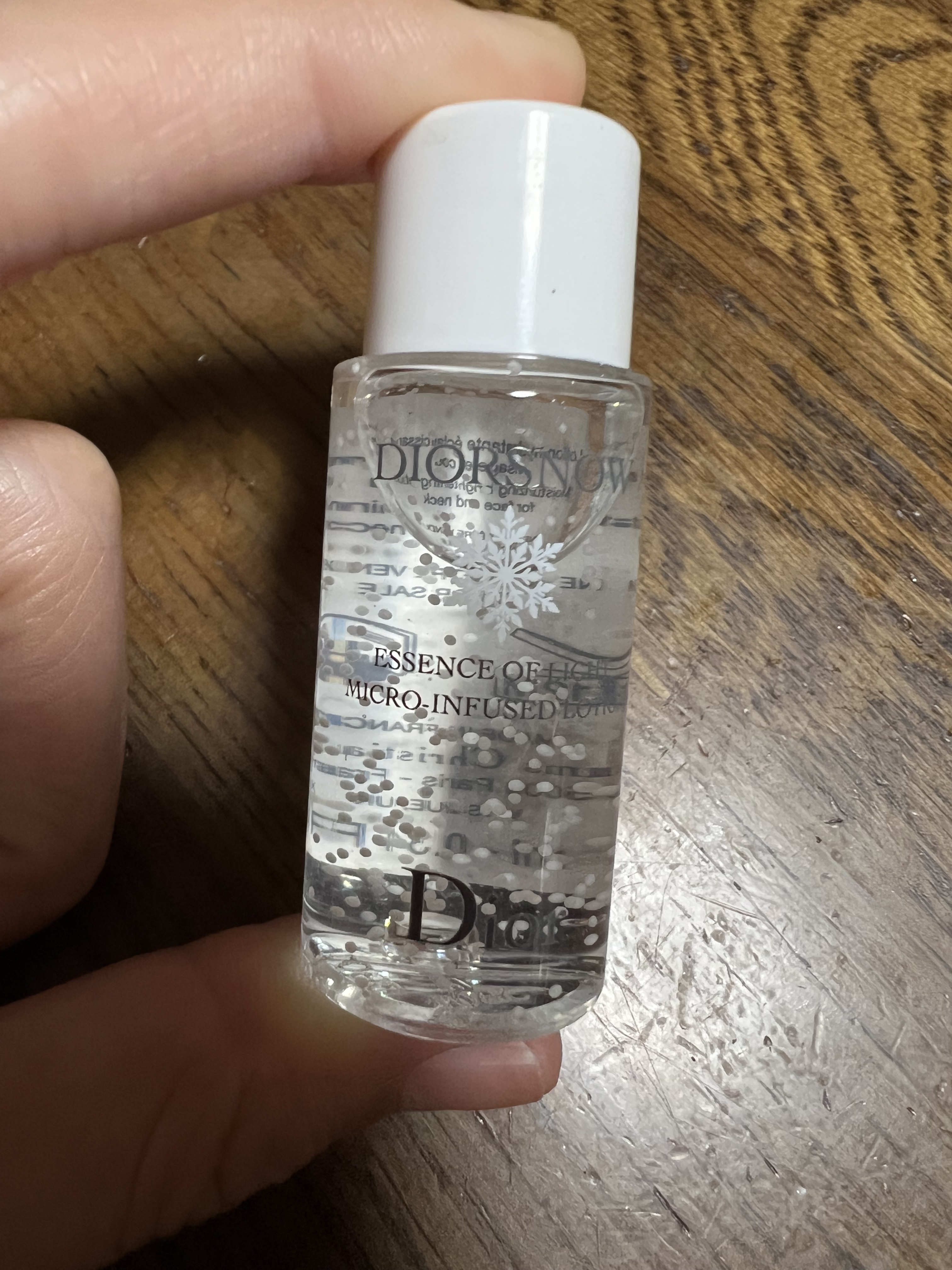 ディオール スノー エッセンス オブ ライト マイクロ ローション/Dior/化粧水を使ったクチコミ（1枚目）