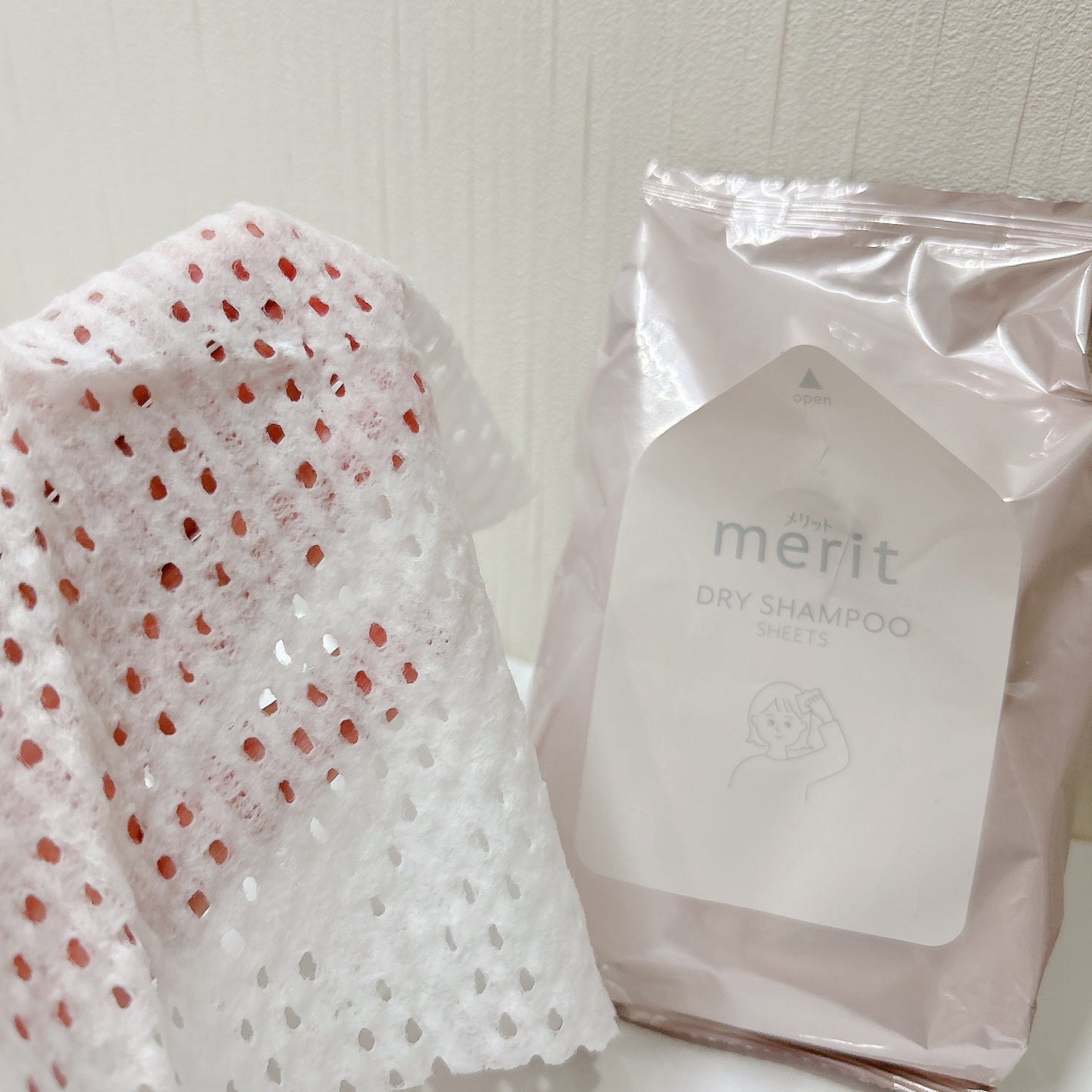 メリット ドライシャンプーシート さらっと髪まとまるタイプ/メリット/ドライシャンプーを使ったクチコミ(1枚目)
