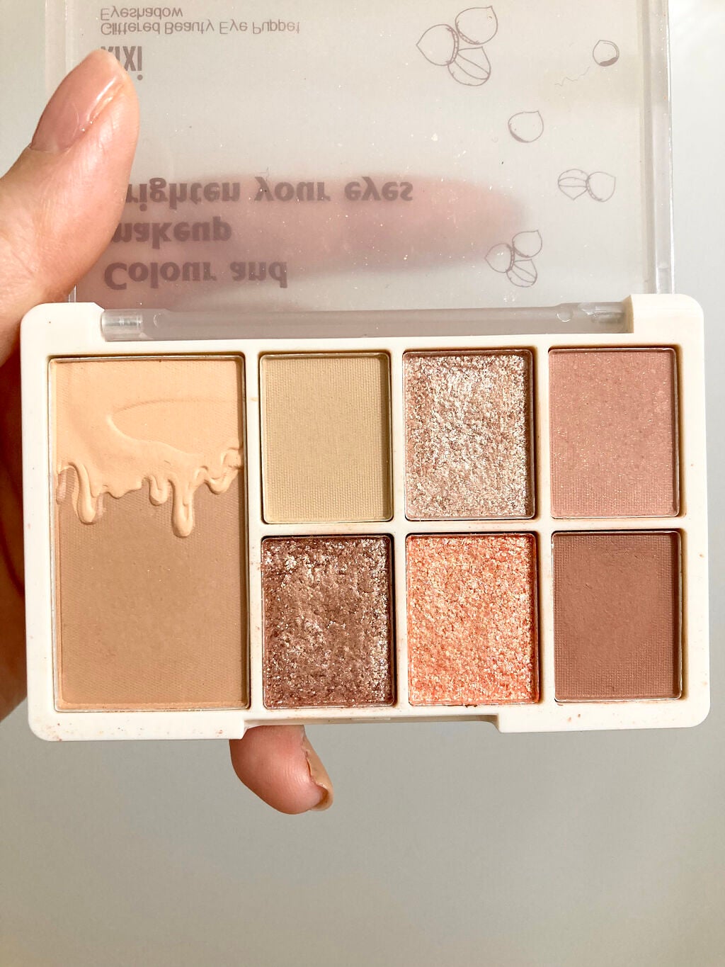 嘘が苦手なくま on LIPS 「腕スウォッチです☺️初めてご紹介するパレットです💖🎨くすみピン..」(3枚目)