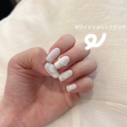 みゅん on LIPS 「11月nail♡//最近はとことんWhitenailが好き!!..」(4枚目)