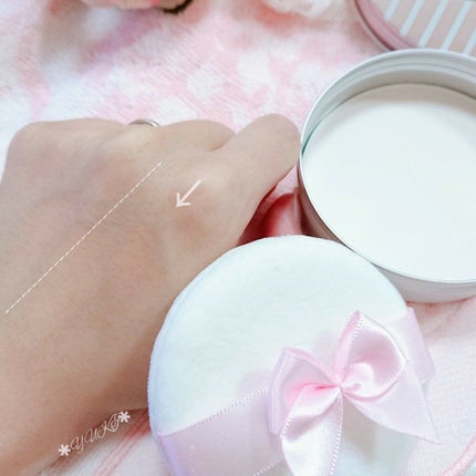 すっぴんパウダー  パステルローズの香り/クラブ/プレストパウダーを使ったクチコミ(3枚目)