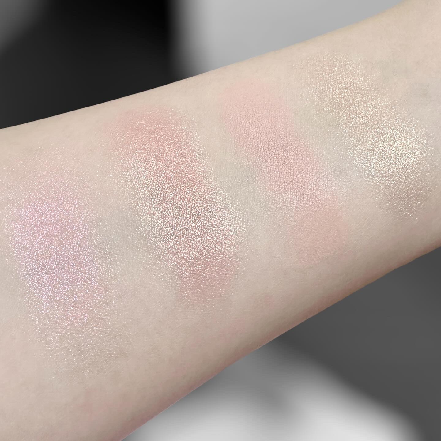 マイフェイブピースアイシャドウ 23 キティ(KITTY)/HOLIKA HOLIKA/単色アイシャドウを使ったクチコミ（3枚目）