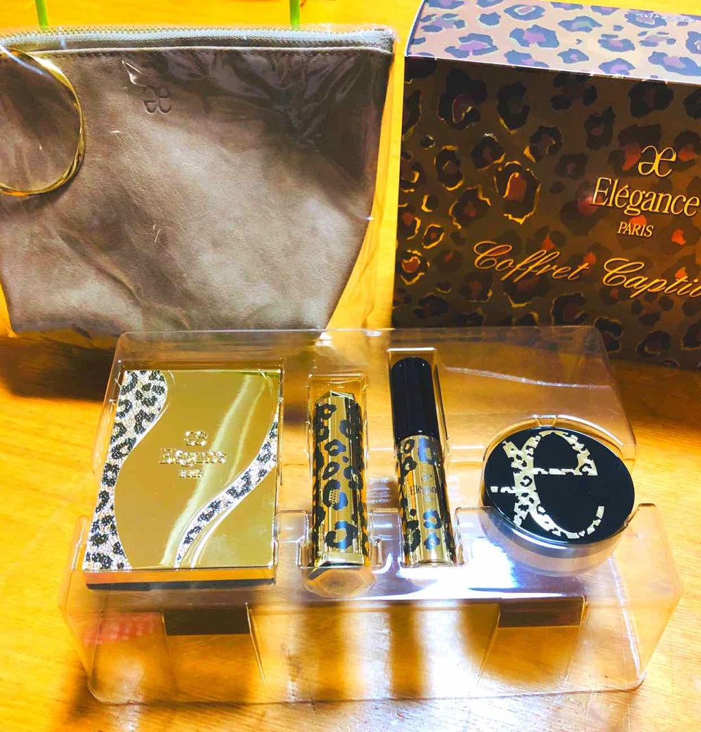 ラ プードル オートニュアンス/Elégance/プレストパウダーを使ったクチコミ(2枚目)