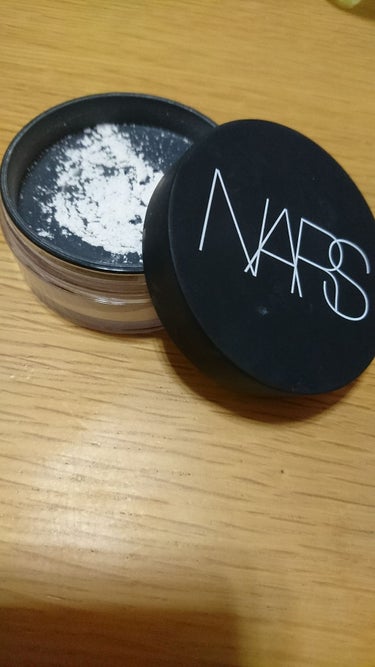 ライトリフレクティングセッティングパウダー ルース/NARS/ルースパウダーを使ったクチコミ（1枚目）