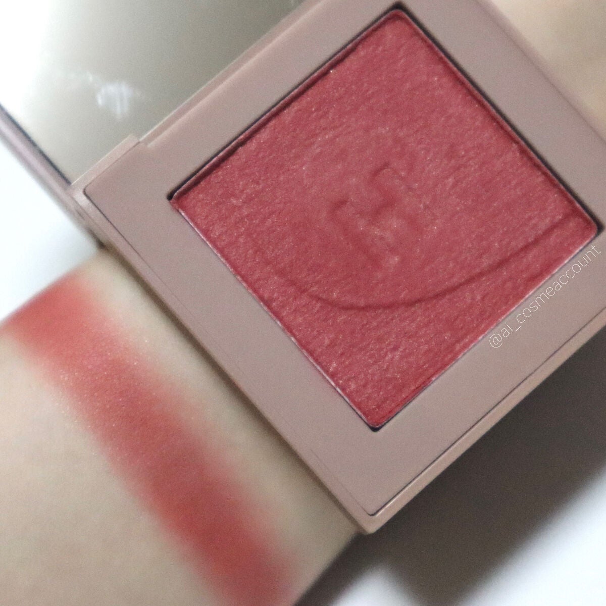 ニューデップスアイシャドウ/hince/単色アイシャドウを使ったクチコミ(2枚目)