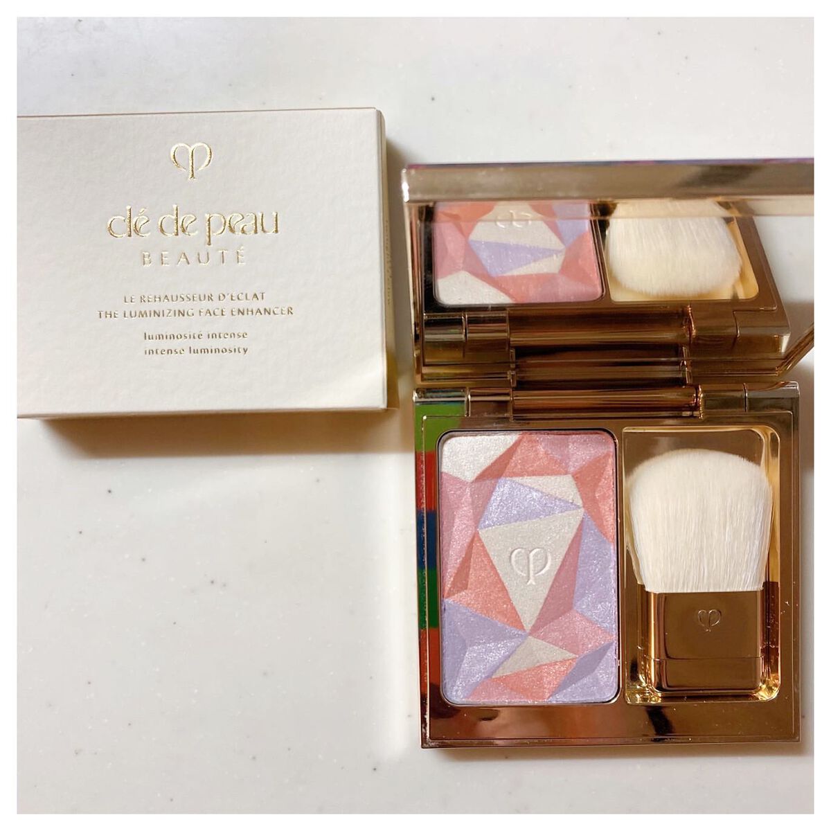 ル・レオスールデクラ /クレ・ド・ポー ボーテ/パウダーハイライトを使ったクチコミ（1枚目）