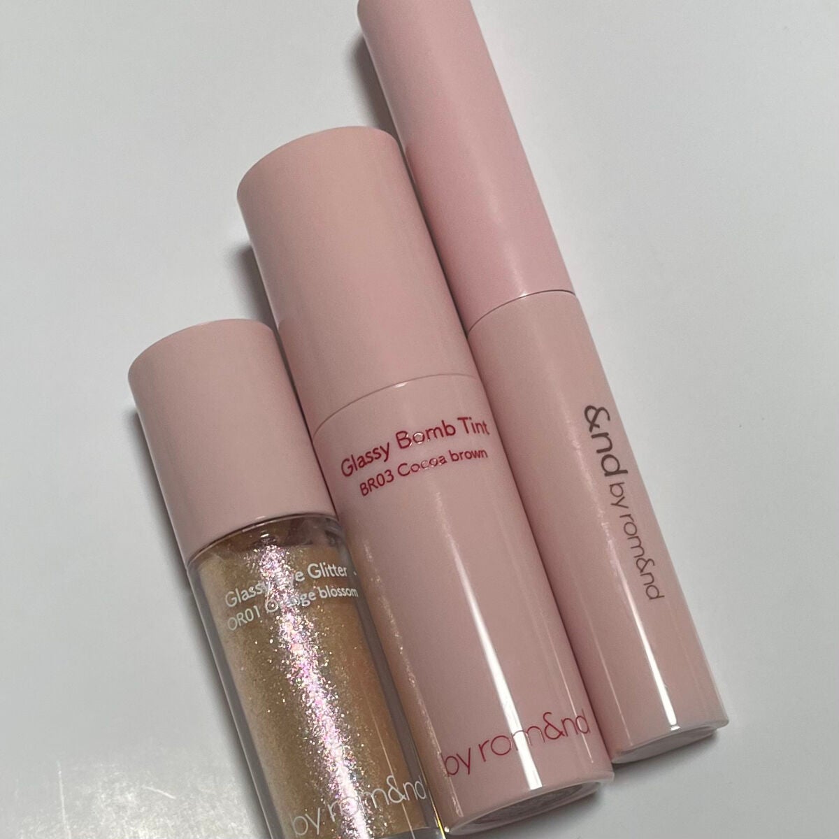 アンドバイロムアンド グラッシーボムティント/&nd by rom&nd/リップティントを使ったクチコミ(2枚目)