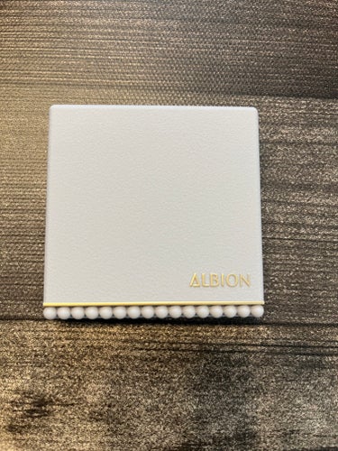 アルビオン スタジオ  オパルセント オーラ/ALBION/プレストパウダーを使ったクチコミ（1枚目）