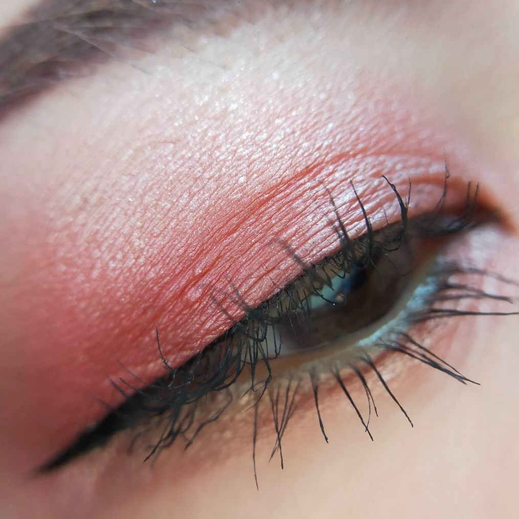 スモール アイシャドウ スシ フラワー/M・A・C/単色アイシャドウを使ったクチコミ（3枚目）