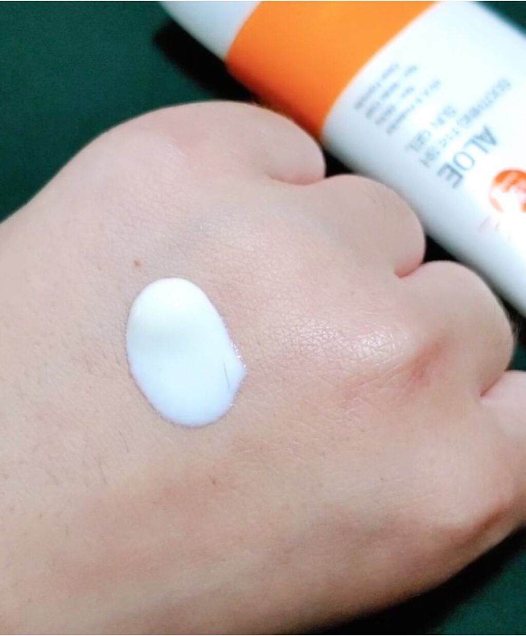 ALOE SHOOTHING FRESH SUN GEL/VEGAN TOLOGY/日焼け止めジェルを使ったクチコミ(4枚目)