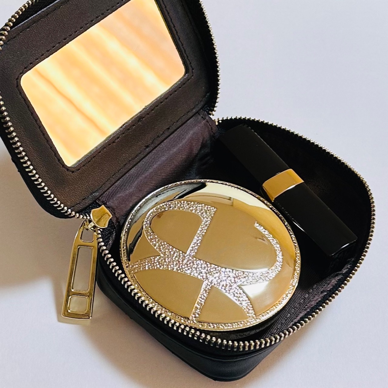 リップケース 牛本革 鏡付き /yilin/化粧ポーチを使ったクチコミ（3枚目）