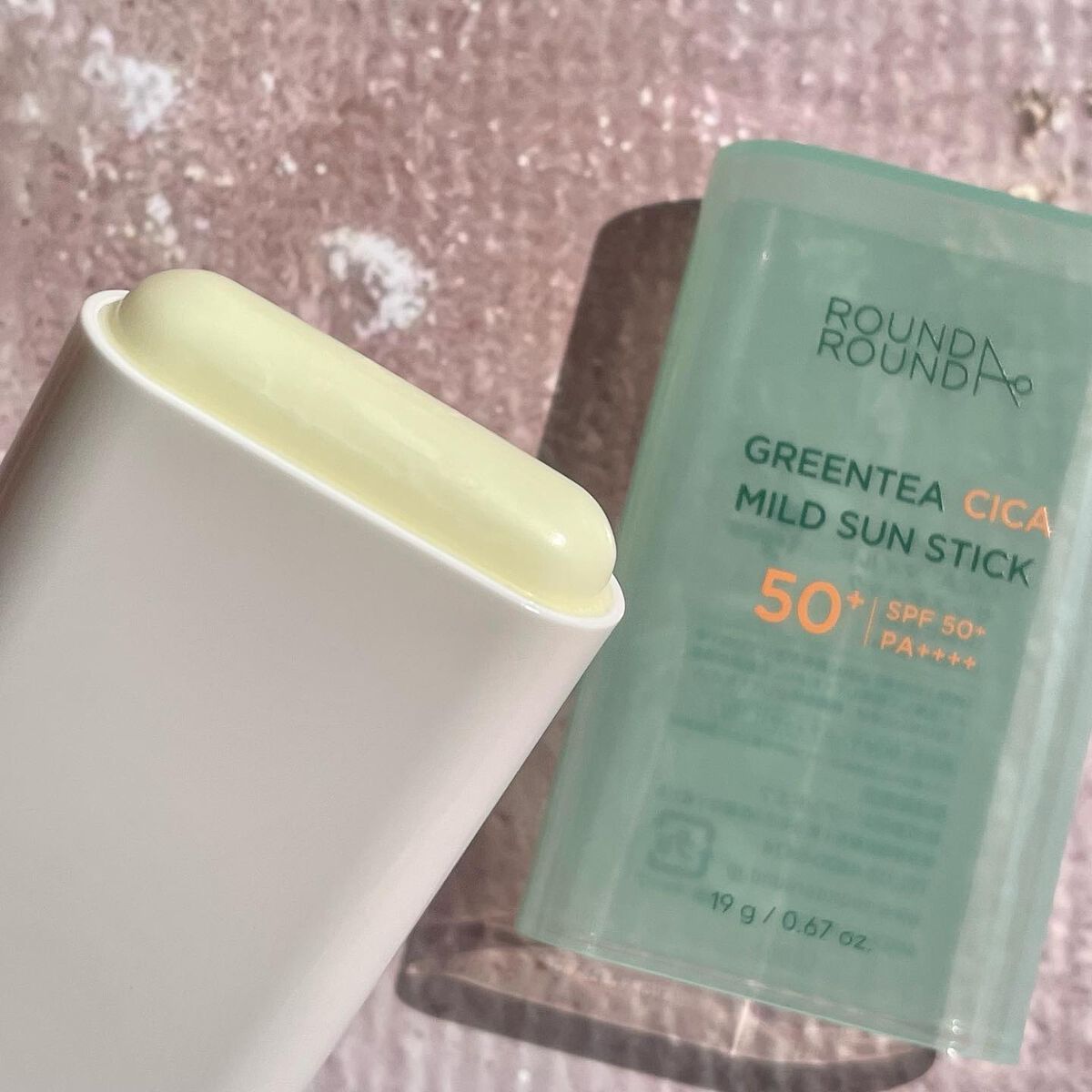 グリーンティー CICA マイルド サンスティック/ラウンドアラウンド/日焼け止めスティックを使ったクチコミ（2枚目）