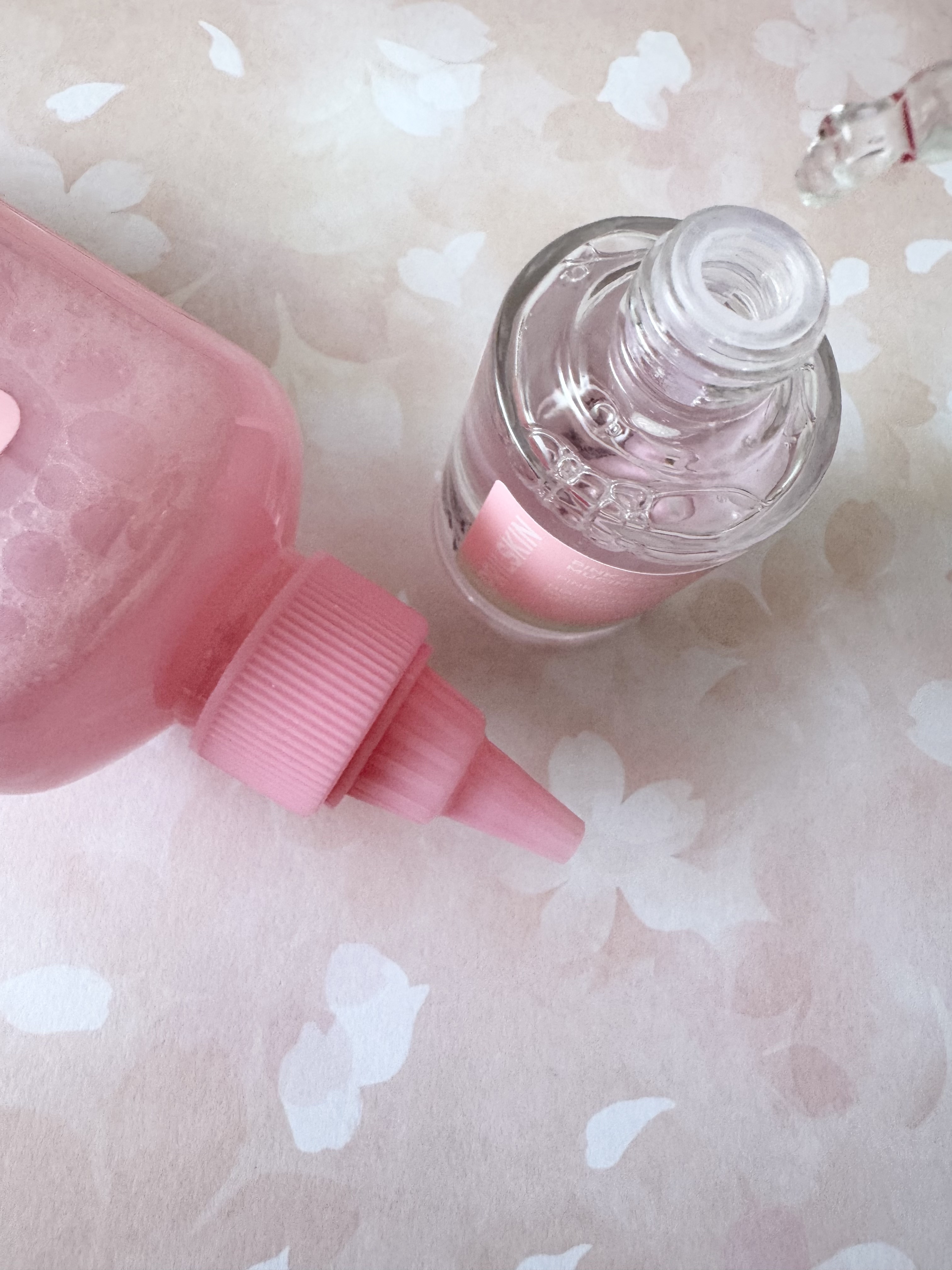 ピンクアロエムチンセラム/APRILSKIN/美容液を使ったクチコミ（2枚目）