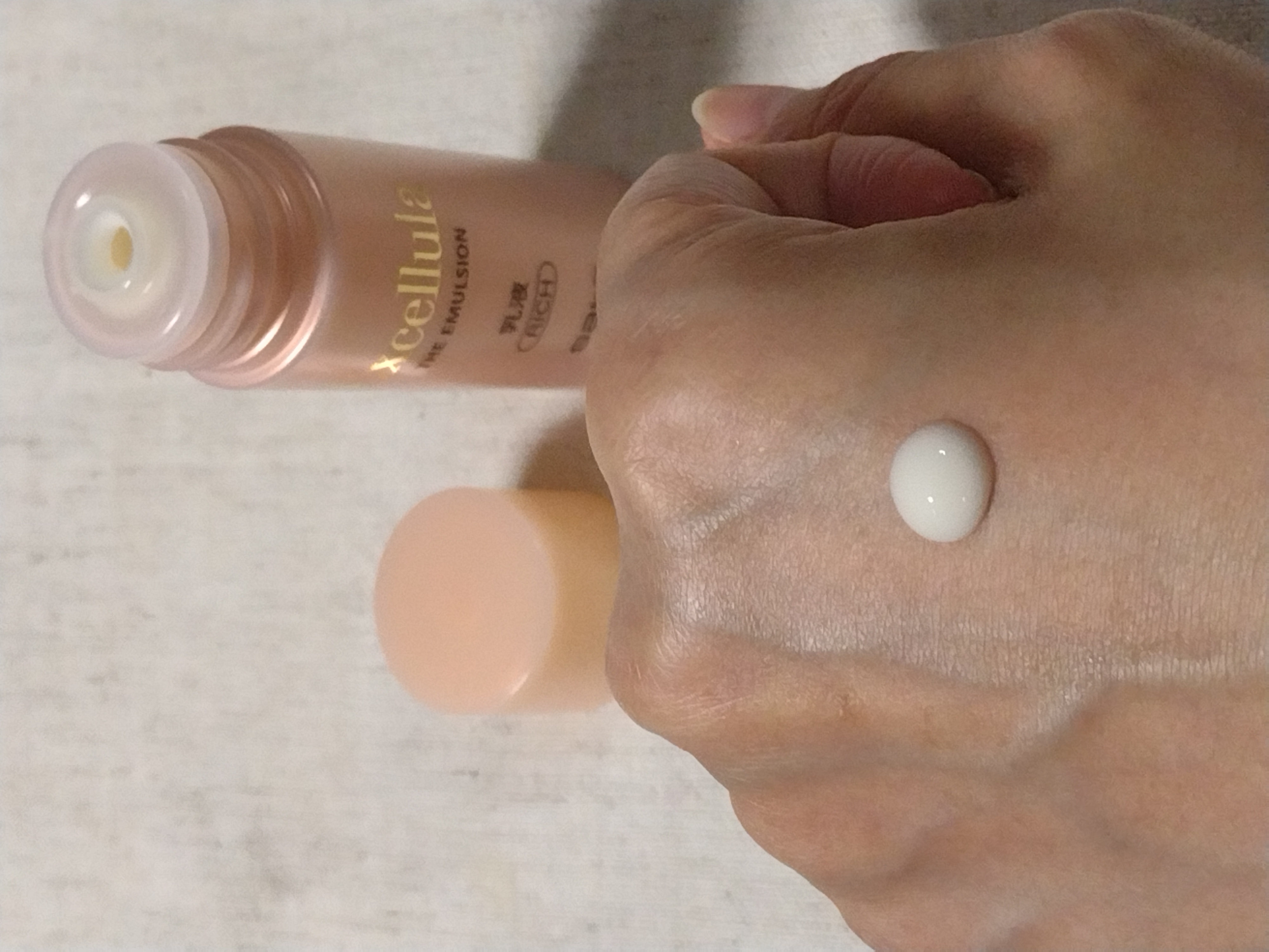 ザ・エマルジョン とてもしっとり/Excellula/乳液を使ったクチコミ（1枚目）