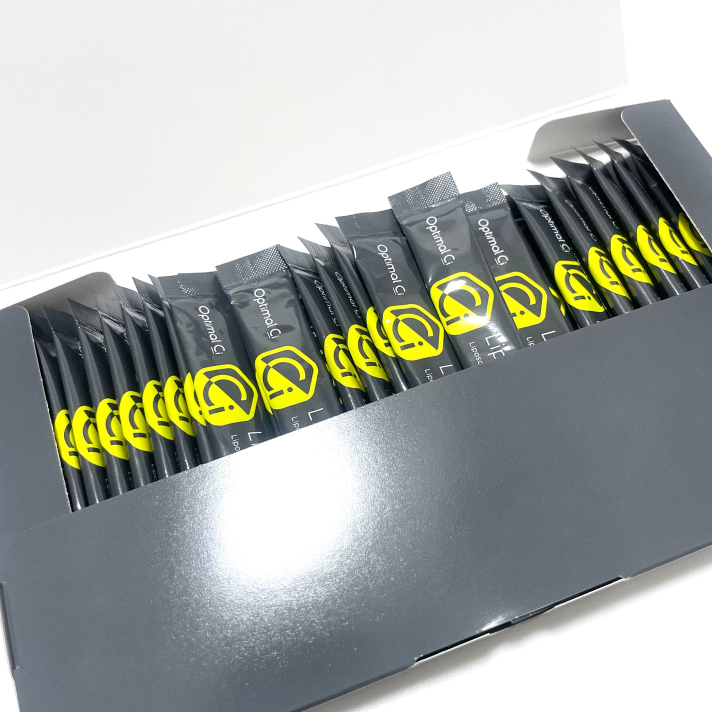 natsumi on LIPS 「芸能人が愛用してて今話題のビタミンC飲んでみた!Lipopur..」(5枚目)