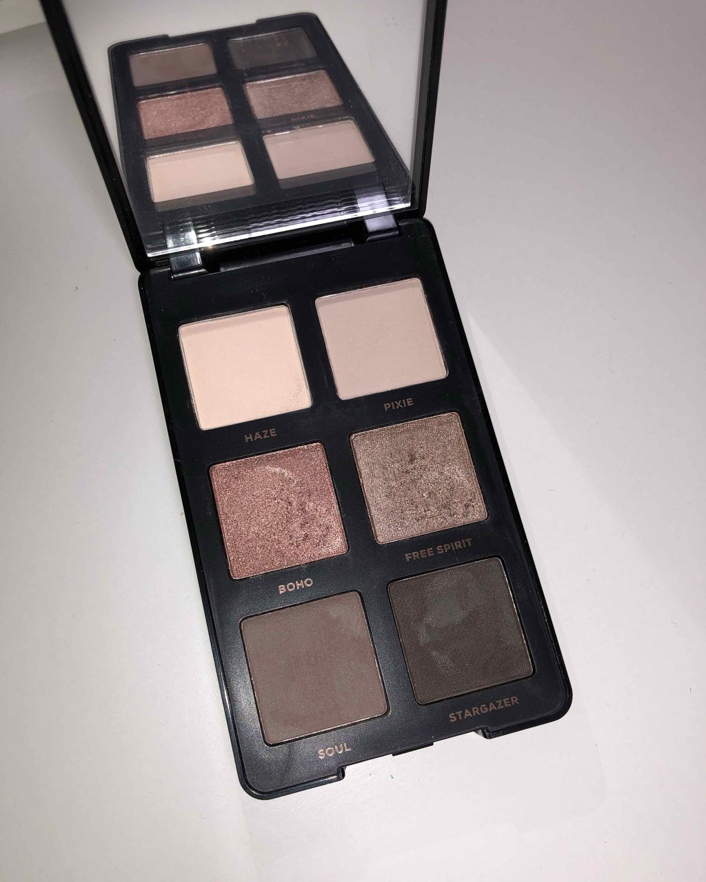 ジェン ヌード アイシャドウ パレット ローズ/bareMinerals/アイシャドウパレットを使ったクチコミ（2枚目）