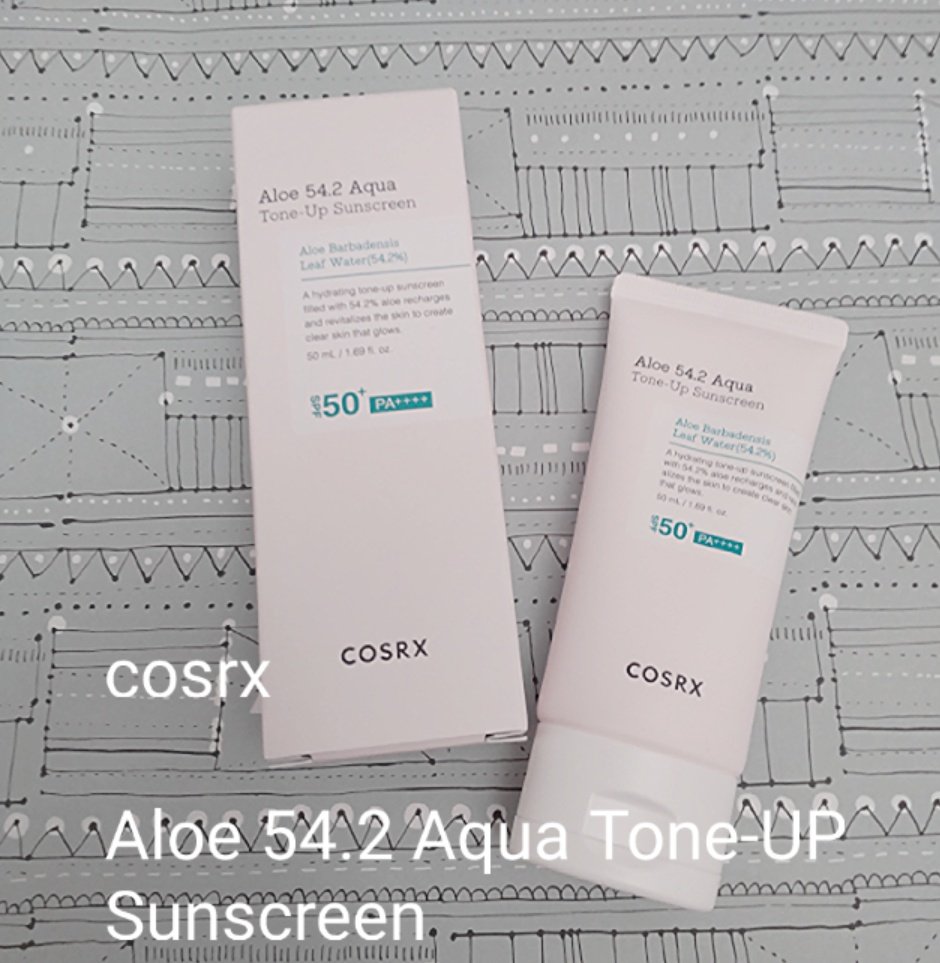 アロエ54.2アクアトーンアップUVクリーム　SPF50+ PA++++/COSRX/日焼け止めクリームを使ったクチコミ（1枚目）
