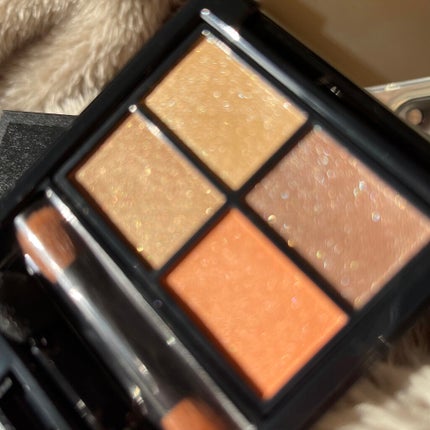 ミネラルクラッシィシャドー スターダストボヤージュ(限定)/エトヴォス/アイシャドウパレットを使ったクチコミ(2枚目)