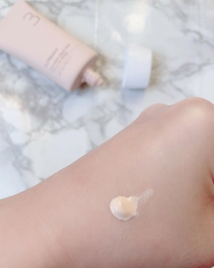 3番 ノーファンデ陶器肌トーンアップクリーム/numbuzin/化粧下地を使ったクチコミ(2枚目)