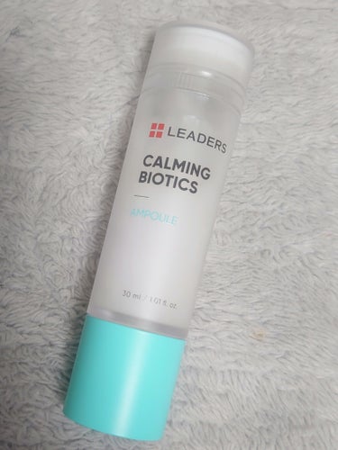 LEADERS Calming Biotics Ampouleのクチコミ「ほんのり乳酸菌の香り……。
珍しい容器入りのなめらかアンプル。


■LEADERS　Calm.....」（1枚目）