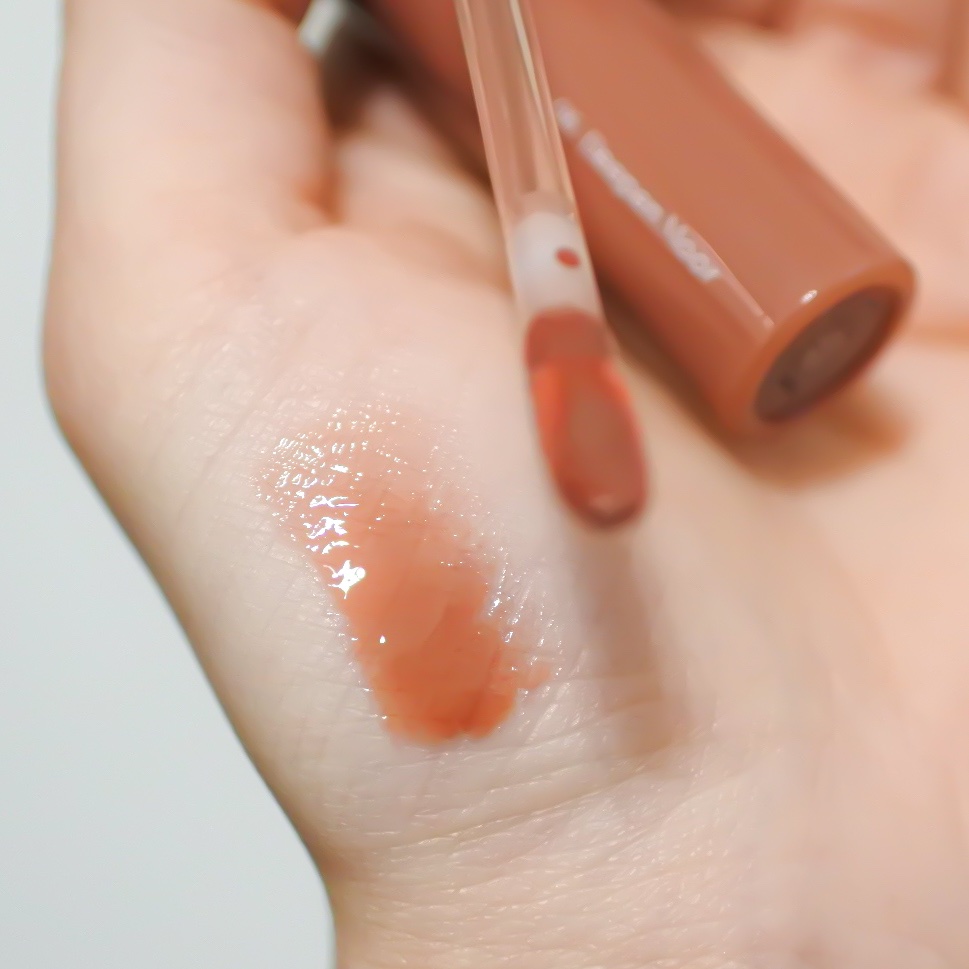 グラスティングカラーグロス/rom&nd/リップグロスを使ったクチコミ（2枚目）