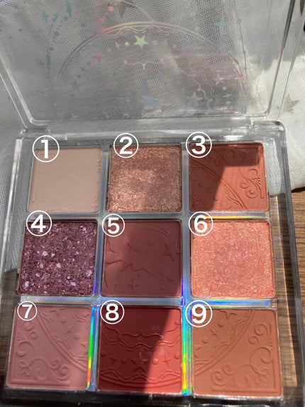 ZEESEA クォーツ 9色アイシャドウパレット(ドリームランドアイシャドウ)のクチコミ「発色が良すぎる、、、中国コスメ
ZEESEAクォーツ 9色アイシャドウパレットドリームランドア.....」(2枚目)
