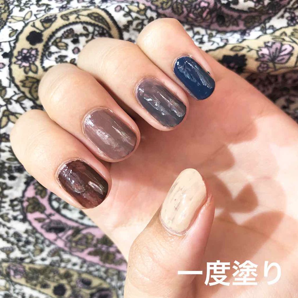 ネイルホリック Mode color GY008/ネイルホリック/マニキュアを使ったクチコミ（2枚目）