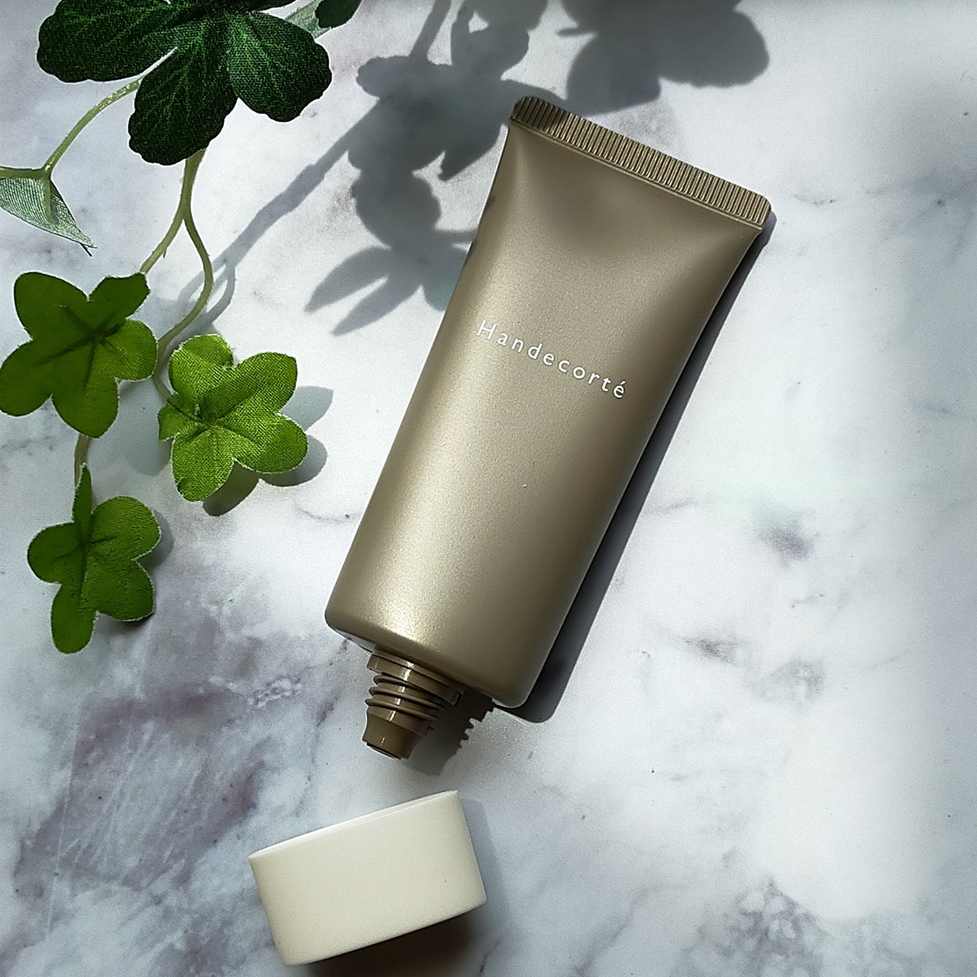 ハンデコルテ/キユートピア/ネック・デコルテケアを使ったクチコミ(1枚目)