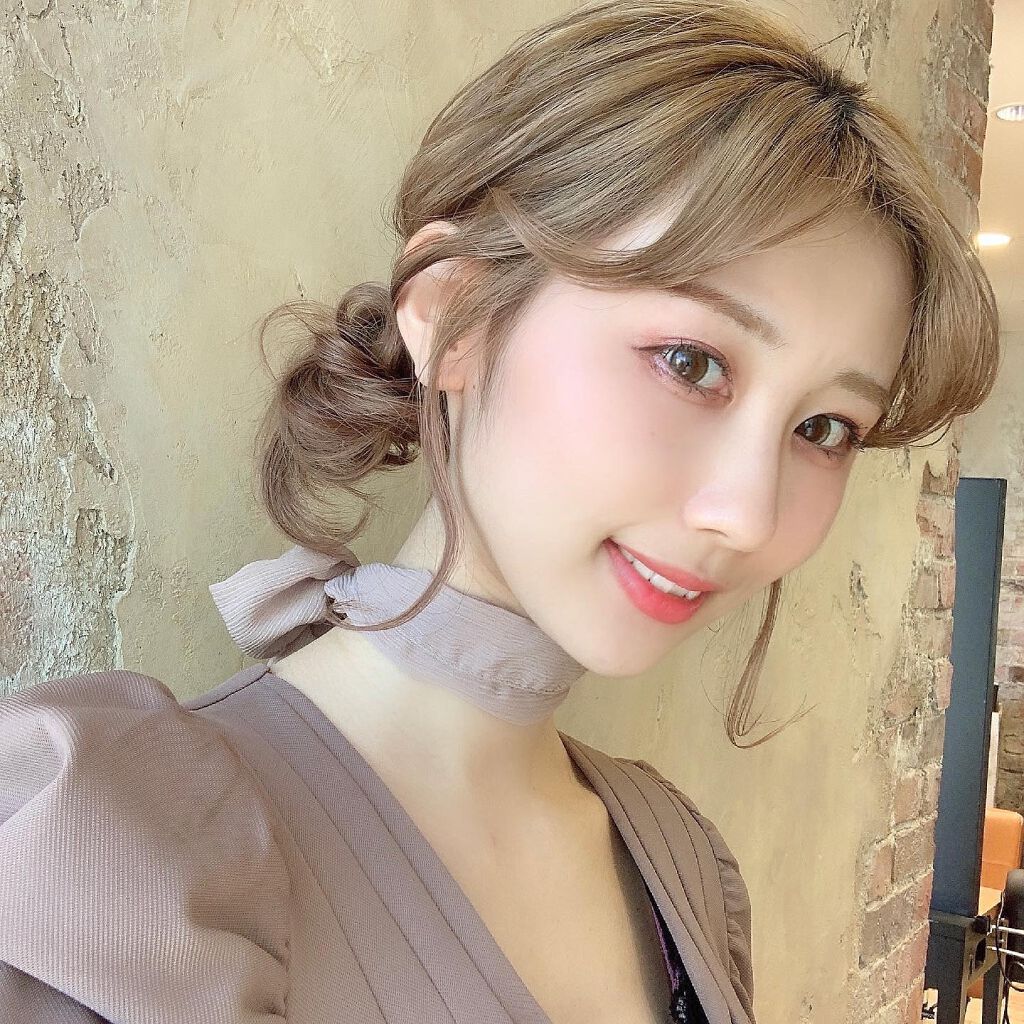 CHIHIRO/美容師/ヘアアレンジ on LIPS 「✌🏻ボブアレンジ✌🏻朝時間がなくても簡単にできます!難しいこと..」(6枚目)