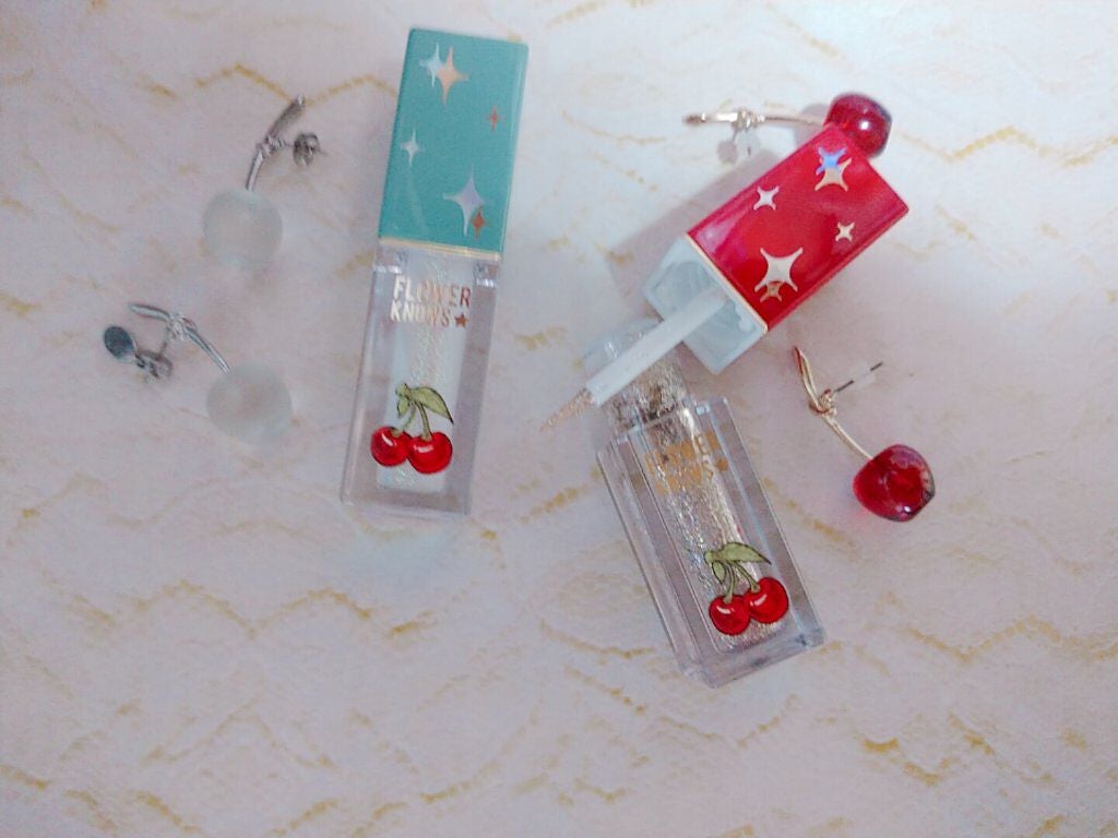 Cherry Love グリッター リキッドアイシャドウ/FlowerKnows/グリッターを使ったクチコミ(1枚目)