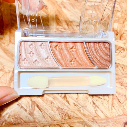 トーンアップアイシャドウ/CEZANNE/アイシャドウパレットを使ったクチコミ(2枚目)