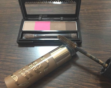 カラーリングアイブロウ/ヘビーローテーション/眉マスカラを使ったクチコミ(2枚目)