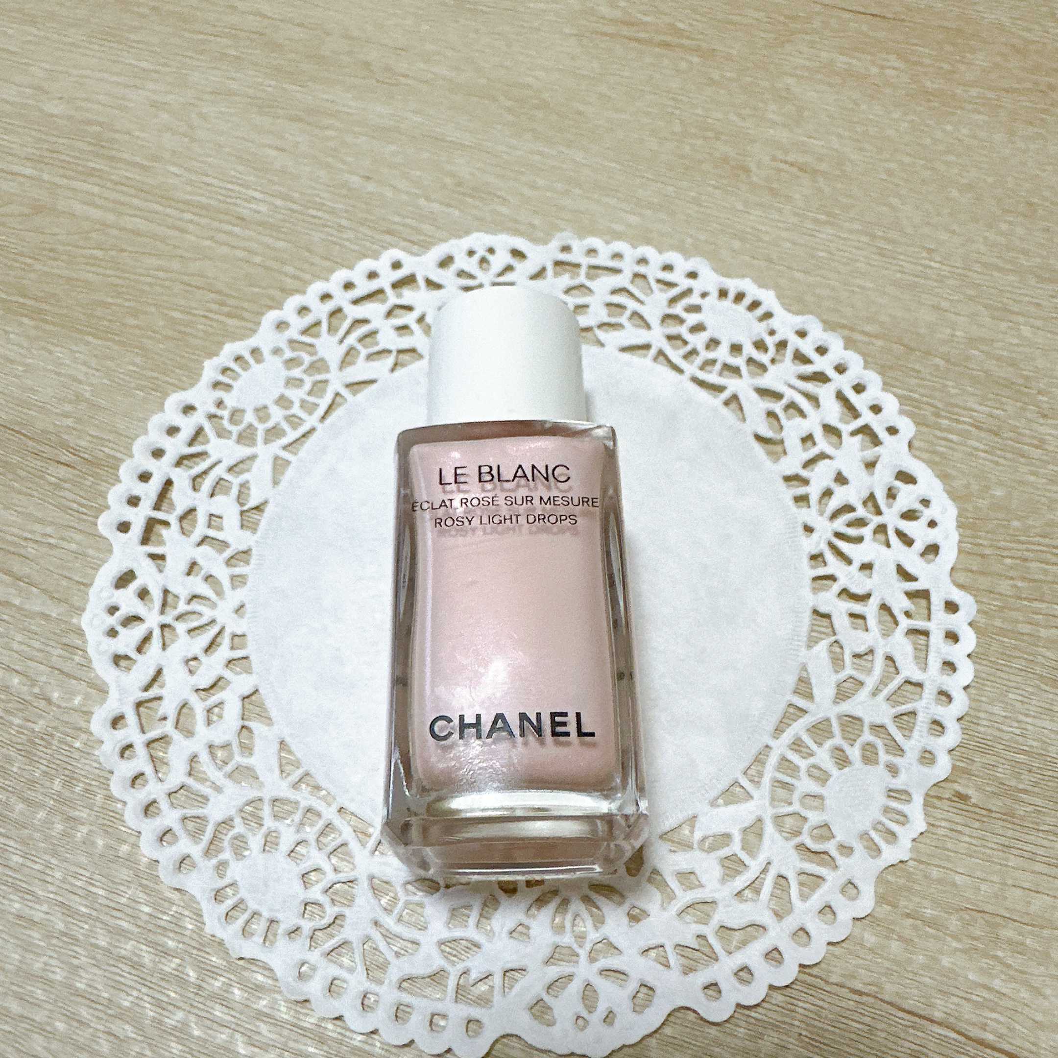 ル ブラン ロージー ドロップス/CHANEL/リキッドハイライトを使ったクチコミ（2枚目）