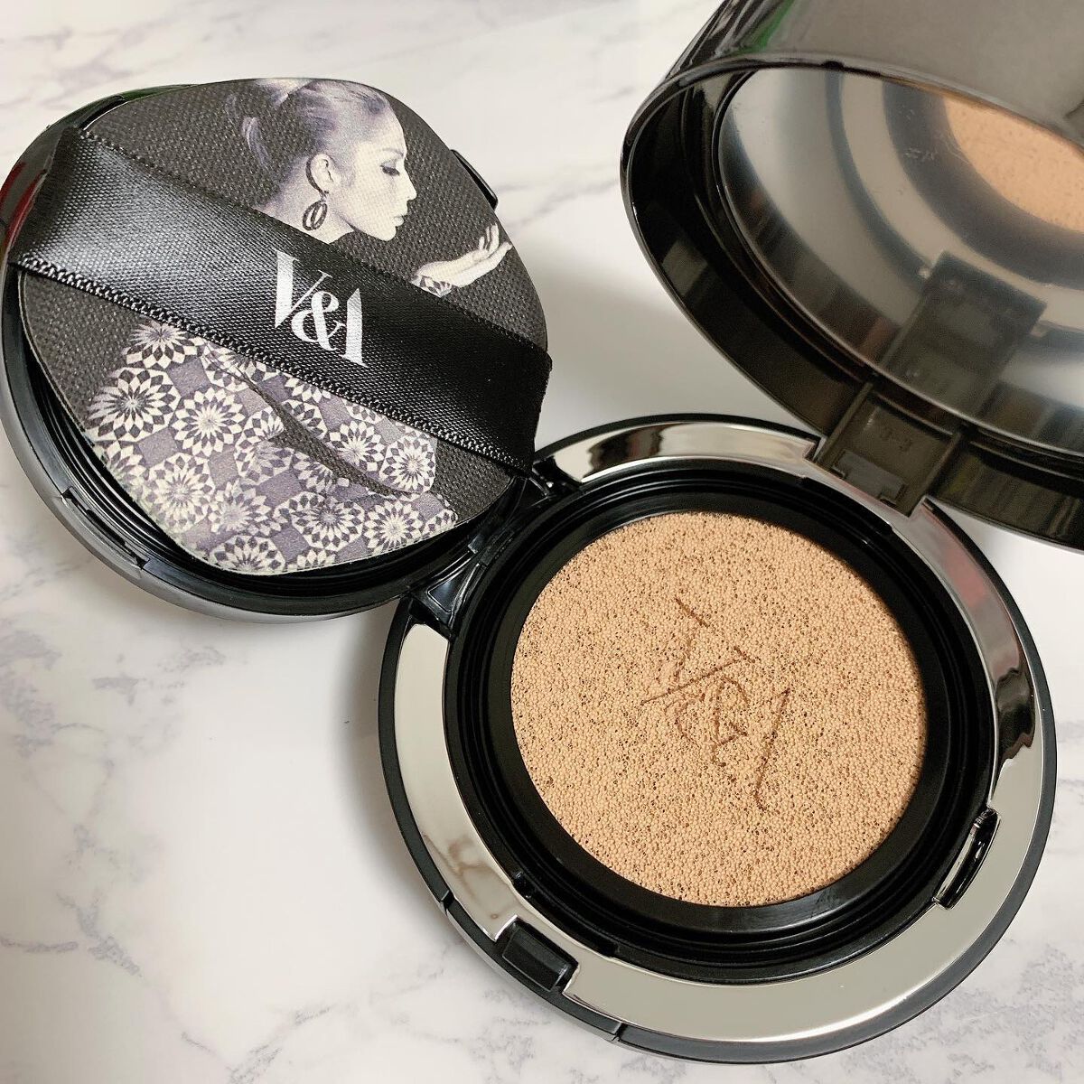 ロングウェアクッションファンデーション/V&Aビューティー/クッションファンデーションを使ったクチコミ(2枚目)