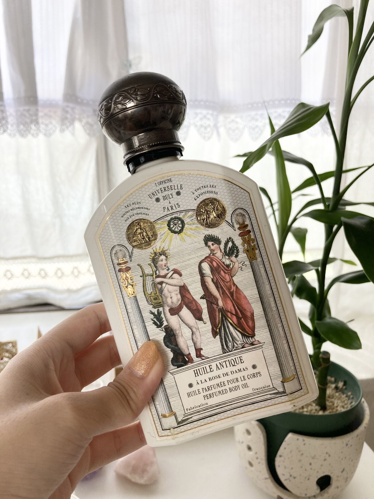 ユイル・アンティーク チュベローズ・デュ・メキシク/オフィシーヌ・ユニヴェルセル・ビュリー/ボディオイルを使ったクチコミ（1枚目）