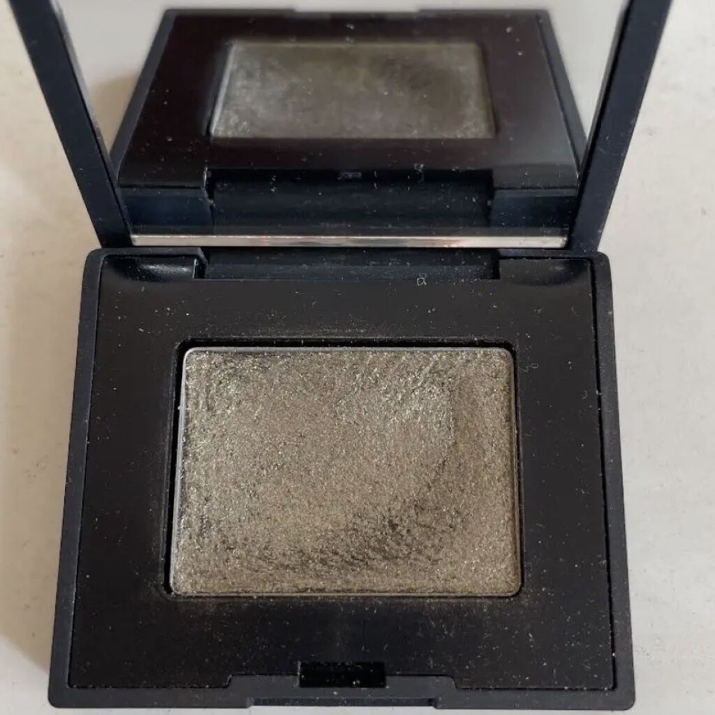 ハードワイヤードアイシャドー 5350/NARS/単色アイシャドウを使ったクチコミ（1枚目）