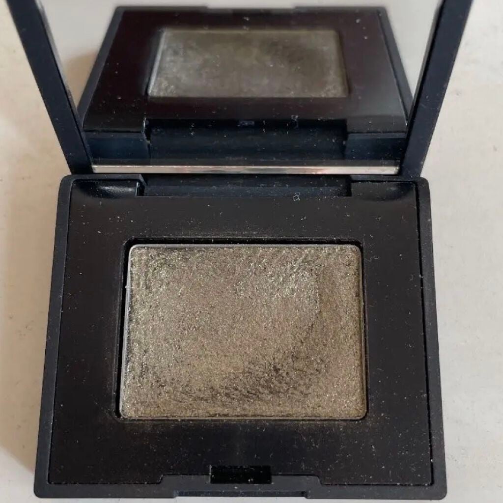 ハードワイヤードアイシャドー/NARS/単色アイシャドウを使ったクチコミ(1枚目)