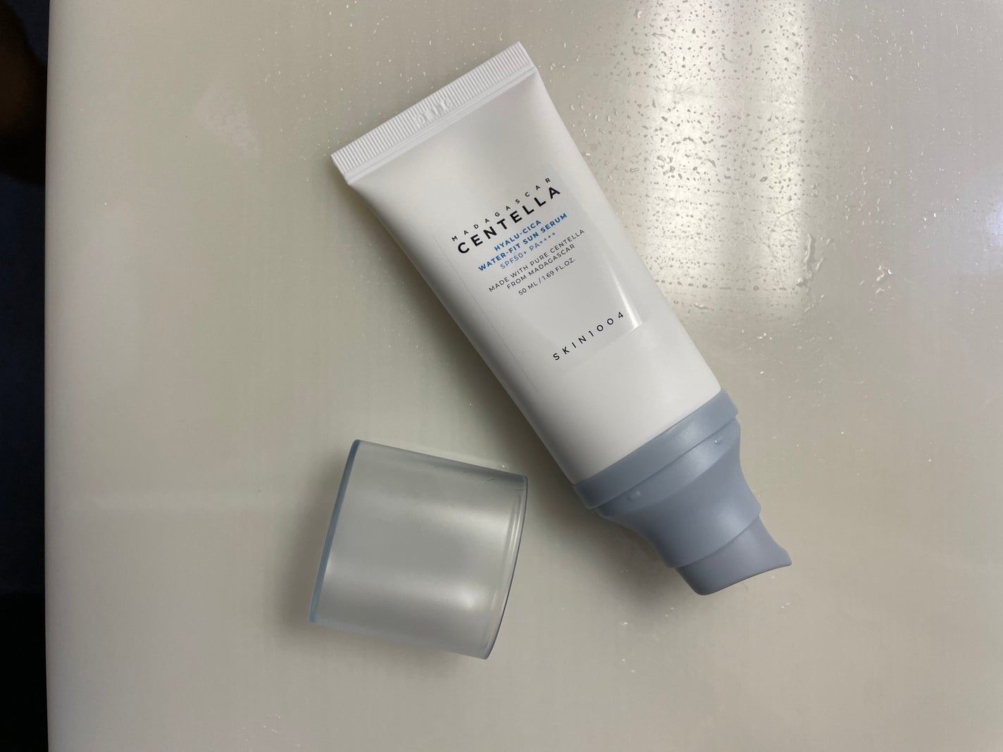 ヒアルーシカ ウォーターフィット サンセラム/SKIN1004/日焼け止めローションを使ったクチコミ(1枚目)